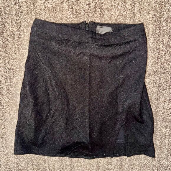 White Fox Women's Mini Zip Up Skirt in Black Size XS - Picture 1 of 8